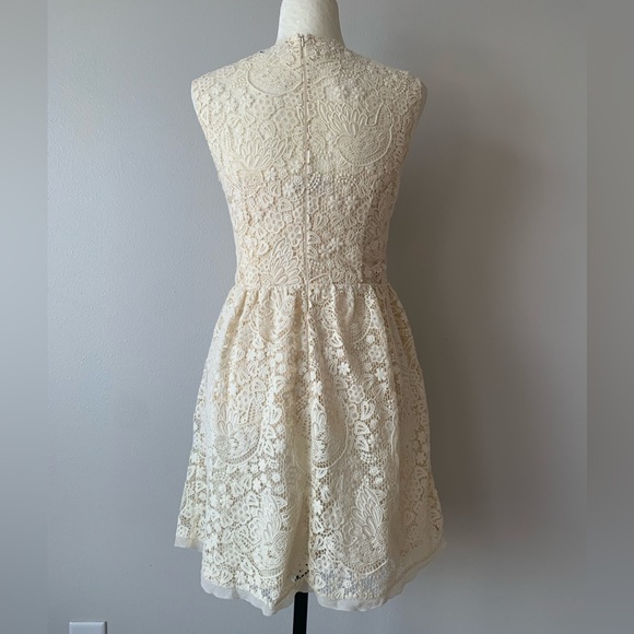 Valentino Red Floral Macrame Embroidered Dress - Picture 6 of 12